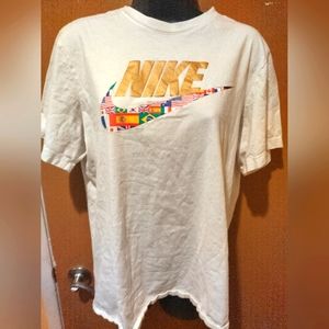Nike Country T Shirt Size Medium